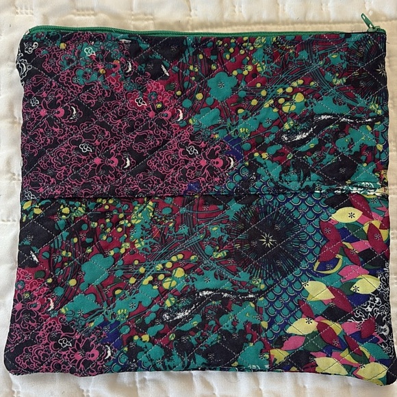 Floral Quilted Pouch Set - Picture 2 of 3